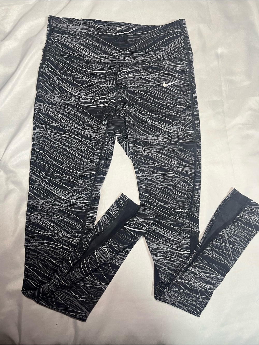 Nike Dri-FIT Epic Lux Leggings Women’s Small Black‎ White Pattern Running